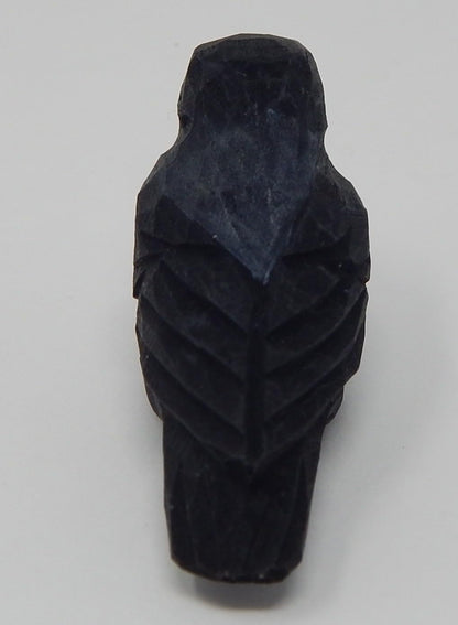 Selsela Hand-Carved Raven Figurine - Black Crow Sculpture | Gothic Decor & Nature-Inspired Gift