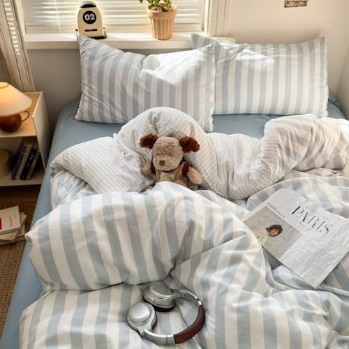 Queen Reversible Striped Comforter Set - Light Blue Bedding