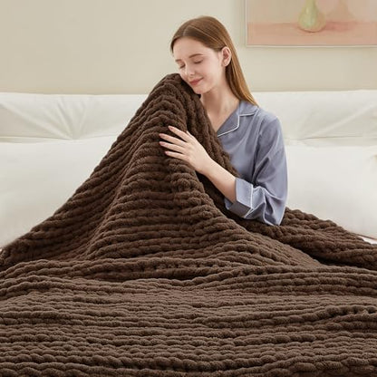Negwoo Chunky Knit Throw Blanket, 50''*60'' Knitted Throw Chenille Yarn for Bed Couch, Handmade Light Grey Crochet Big Thick Blanket, Machine Washable Cute Comfy Blanket for Home Decor