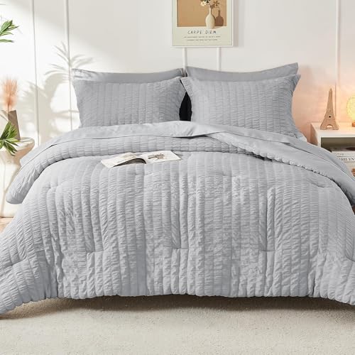 HYMOKEGE Light Green Twin Comforter Set Seersucker 5 Pieces, All Season Luxury Bed in a Bag for Bedroom, Bedding Set with Comforters, Sheets, Pillowcase & Shams