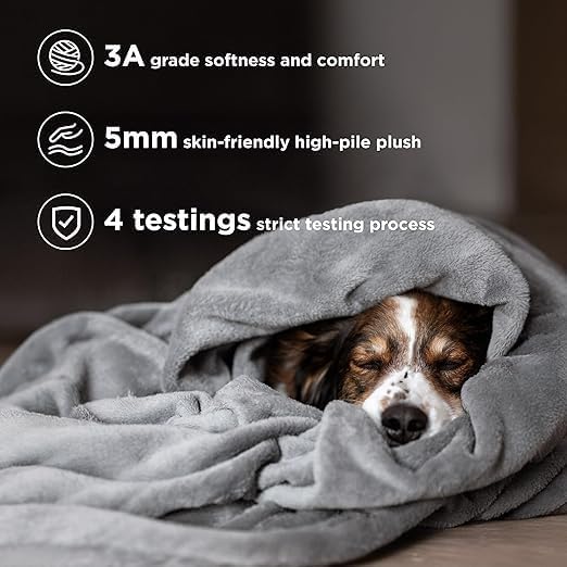 Skiennix Fleece King Size Blanket - Soft Lightweight Plush Cozy Microfiber in Light Blue (39.4" × 59.1")