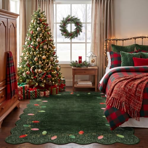 Garvee 5' x 7' Washable Christmas Rug with Scalloped Edges - Green