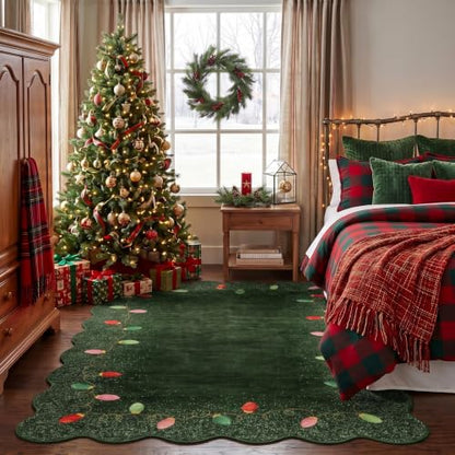 Garvee 5' x 7' Washable Christmas Rug with Scalloped Edges - Green