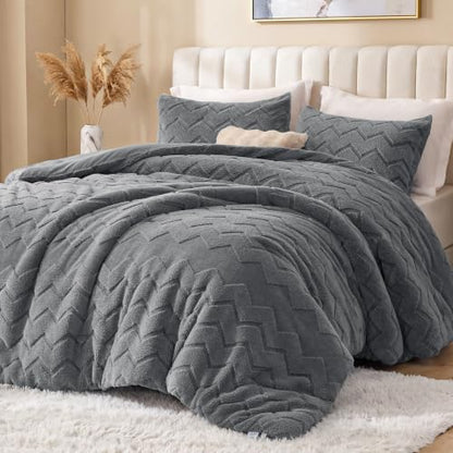 Love's Cabin Reversible Fleece Queen Comforter Set with W-Pattern - Grey