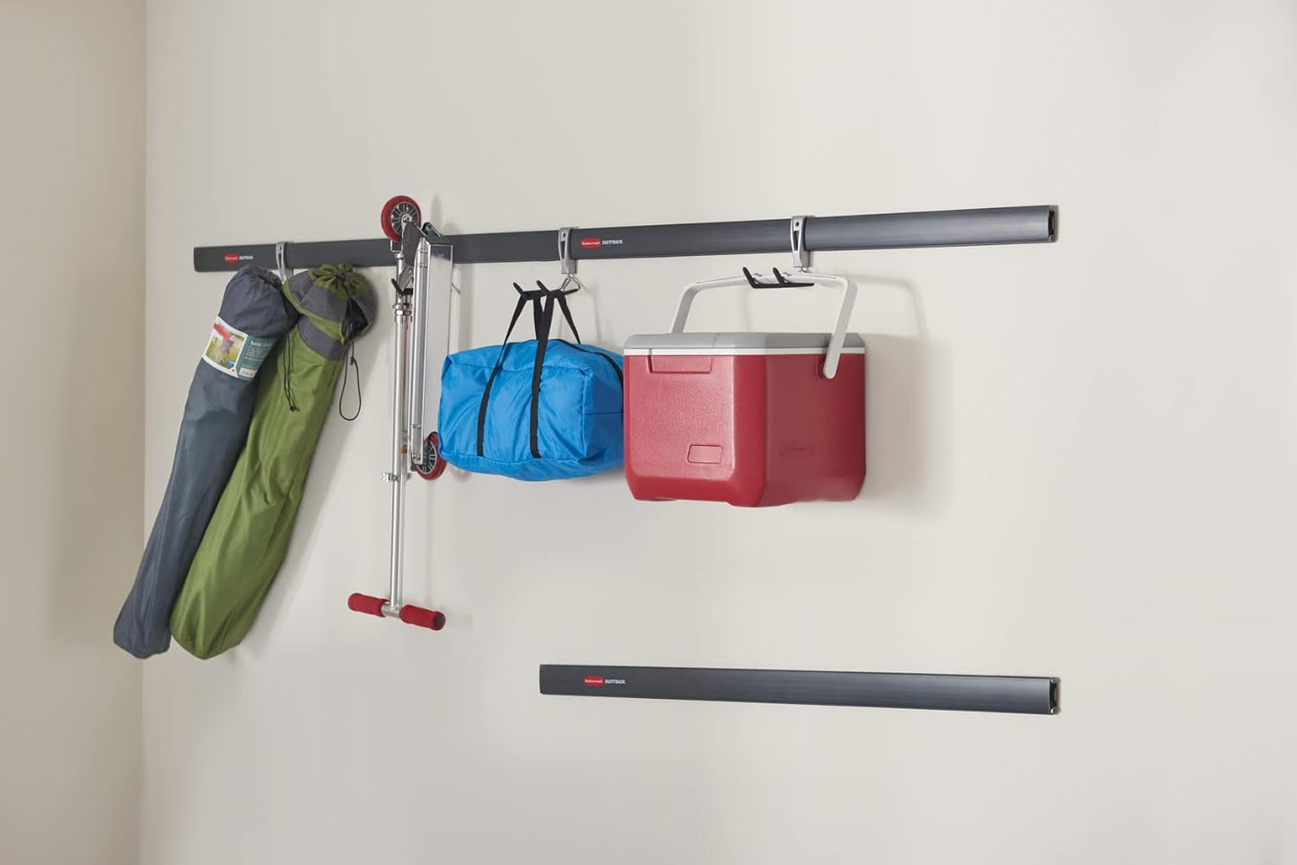 Rubbermaid FastTrack Cord Hook - Heavy Duty Garage Organizer for Cords, Ropes & Hoses