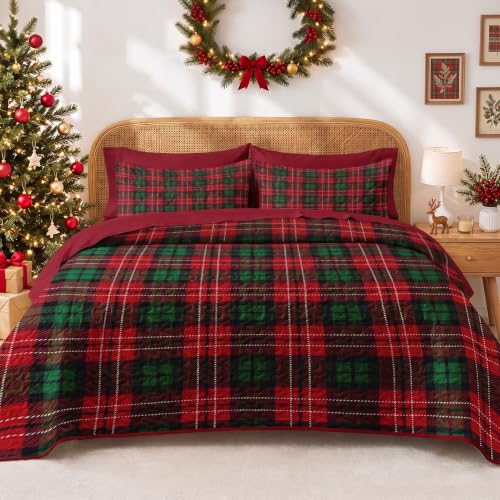 Queen Christmas Quilt Set with Plaid Pattern - 7 Pieces Red Green Bedding - Holiday Bedspread