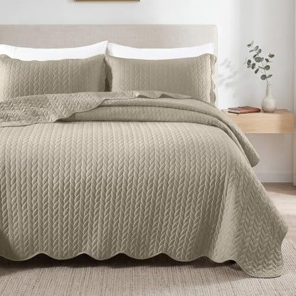 Queen Size Leaf Embossed Quilt Set with Pillow Shams - Beige, 90x96, Reversible