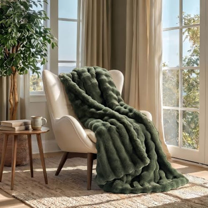 EverGrace Double-Sided Bubble Faux Fur Throw Blanket 60x80 Green