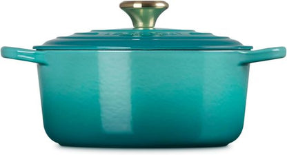 Le Creuset Enameled Cast Iron Dutch Oven - 4.5 Qt. | Signature Round Design in Riviera Color