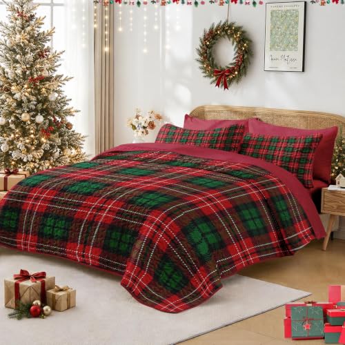 Queen Christmas Quilt Set with Plaid Pattern - 7 Pieces Red Green Bedding - Holiday Bedspread