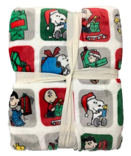 Peanuts Gang Christmas Velvet Plush Throw Blanket - Snoopy, 50x70 Inches