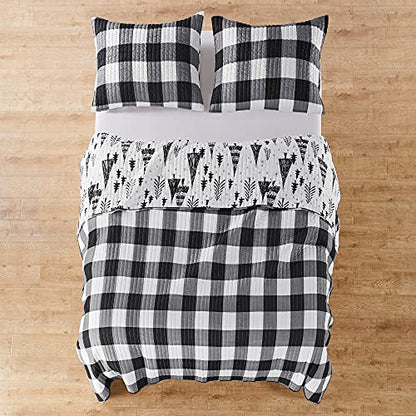 King Size Northern Star Quilt Set - Reversible Christmas Bedding with Pillow Shams