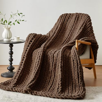 Negwoo Chunky Knit Throw Blanket, 50''*60'' Knitted Throw Chenille Yarn for Bed Couch, Handmade Light Grey Crochet Big Thick Blanket, Machine Washable Cute Comfy Blanket for Home Decor