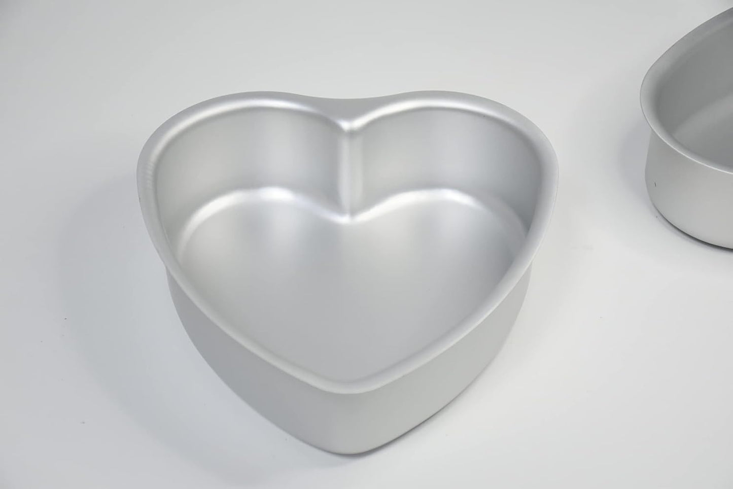Skiennix Heart-Shaped Cake Pan Set - 6-Inch Aluminum Tins for Weddings & Parties | Set of 3