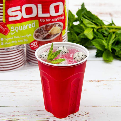 SOLO Cup Company Red Squared Plastic Party Cups - 18 Ounce, 200 Count Pack of 4
