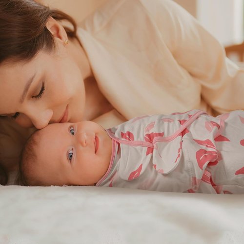 GLLQUEN Baby Girl Swaddles - 3 Pack Infant Sleep Sacks | Easy Swaddling Wraps in Pink Floral Design (0-3 Months)