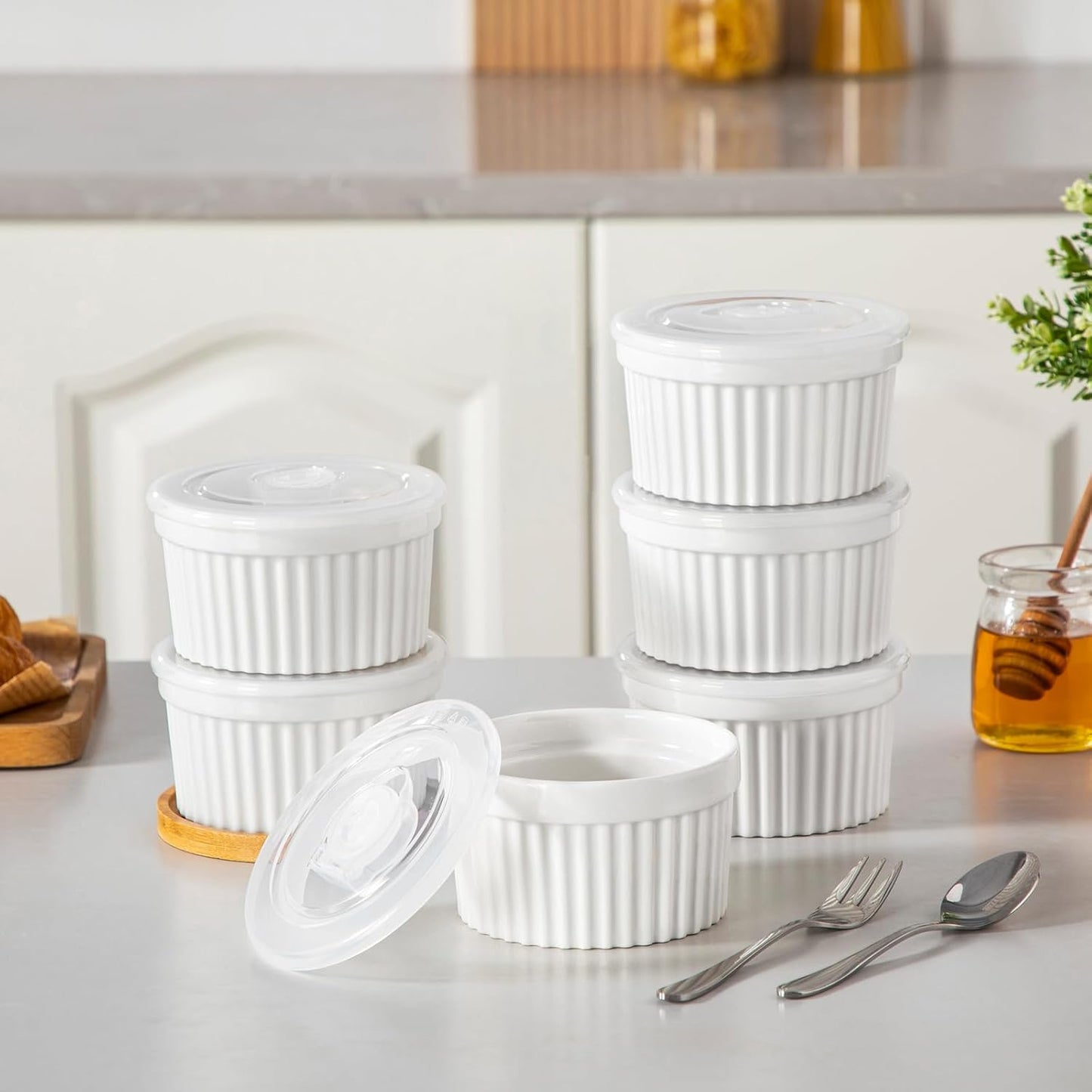Vancasso 10 Oz Ramekins - Porcelain Creme Brulee Souffle Dishes with Lids | Set of 6, Oven & Dishwasher Safe