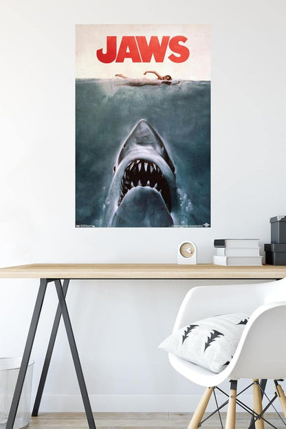 Trends International Jaws Wall Poster - Unframed 22.375" x 34" | Iconic Movie Decor