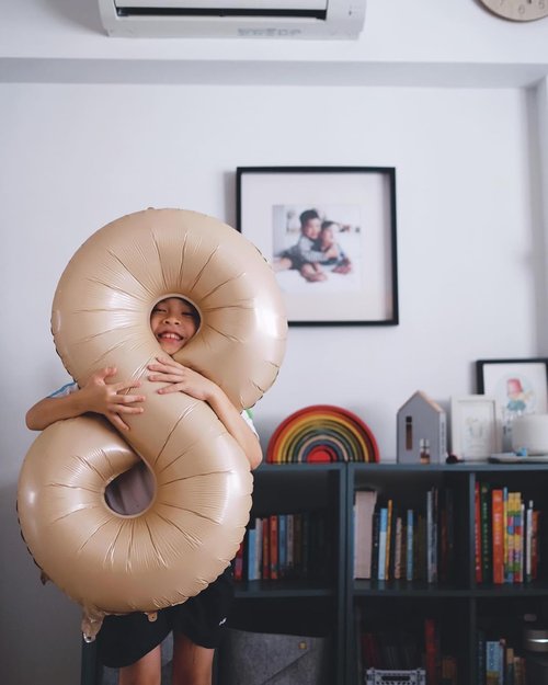 Light Brown 40-Inch Number 8 Balloon | Beige Birthday Decorations for Boys & Girls