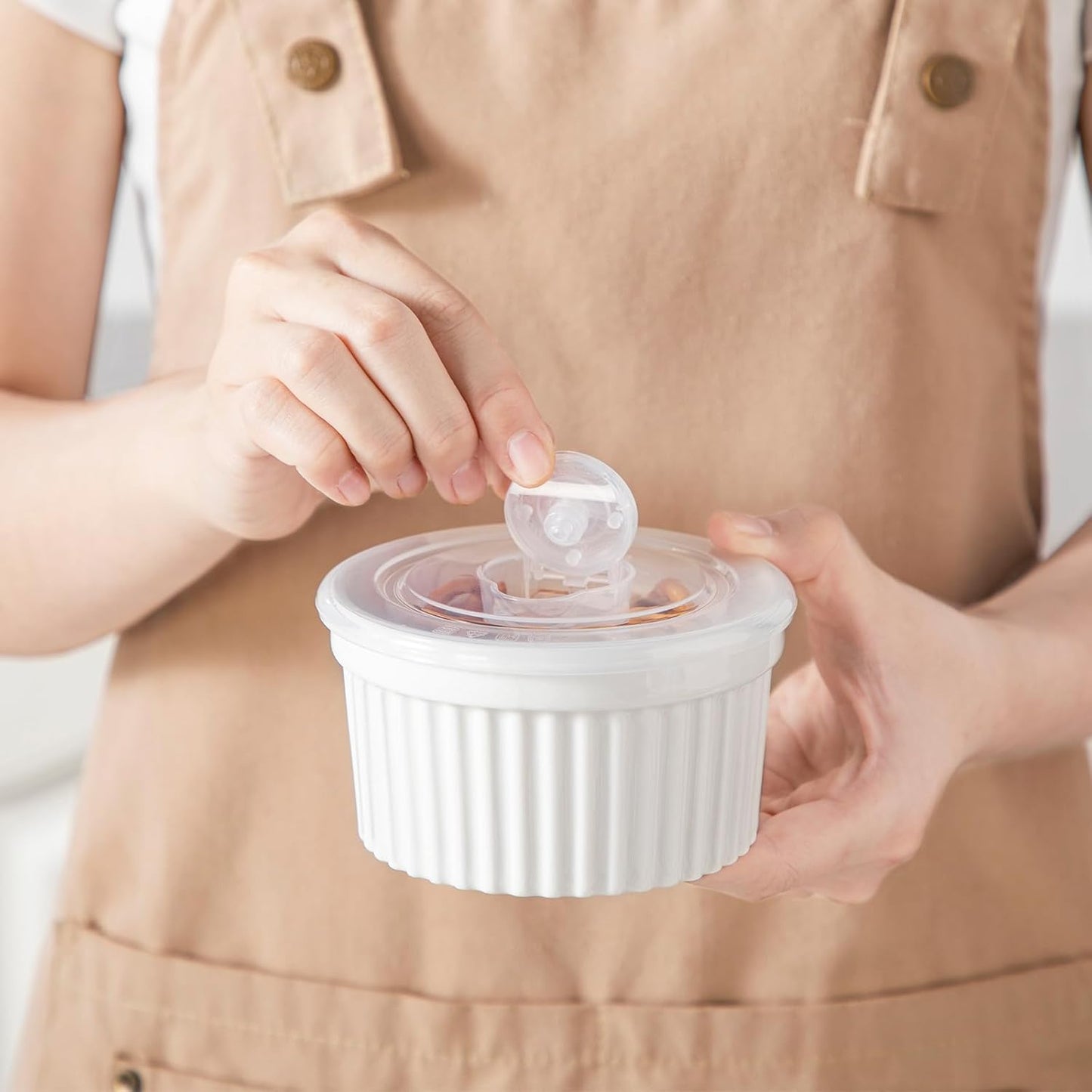 Vancasso 10 Oz Ramekins - Porcelain Creme Brulee Souffle Dishes with Lids | Set of 6, Oven & Dishwasher Safe
