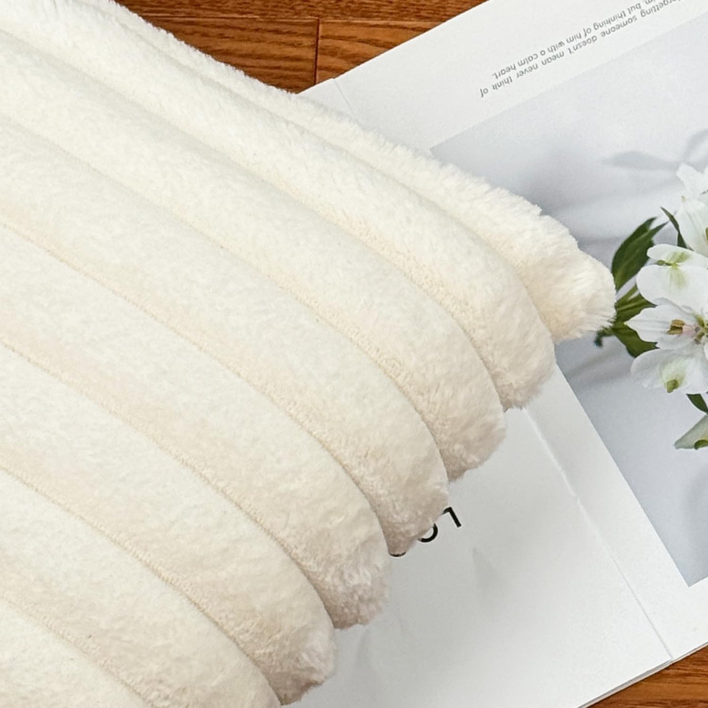 Skiennix 18x18 Throw Pillow Covers - Soft Fluffy Faux Fur & Velvet Back, Set of 2 - Cream White Home Décor