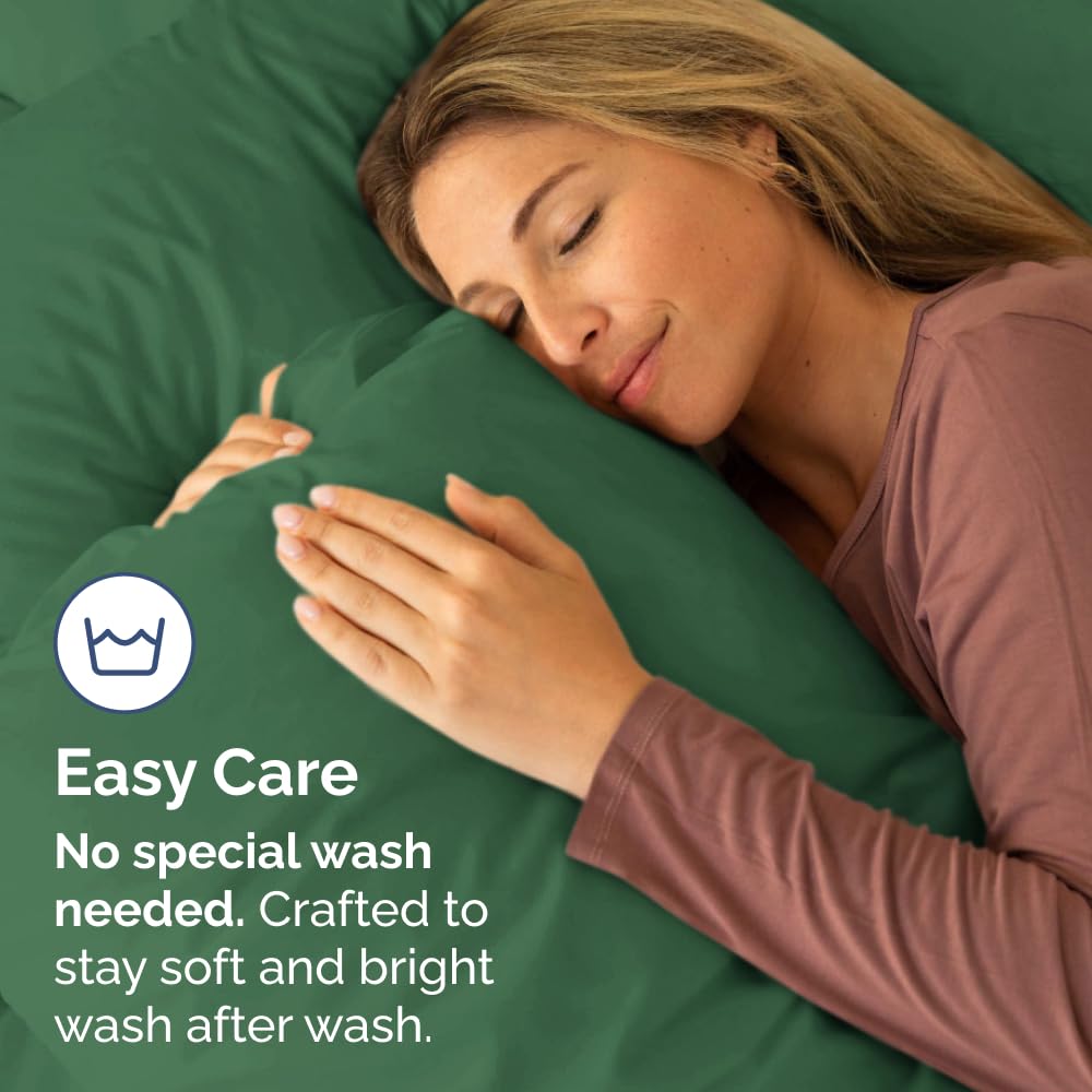 Queen Pillow Cases Set of 4 - Ultra Soft Hotel Quality Pillowcase Covers - Comfy, Cozy & Wrinkle Free - Shrinkage and Fade Resistant - Machine Washable Pillow Protectors - 4 Piece Set - Emerald Green