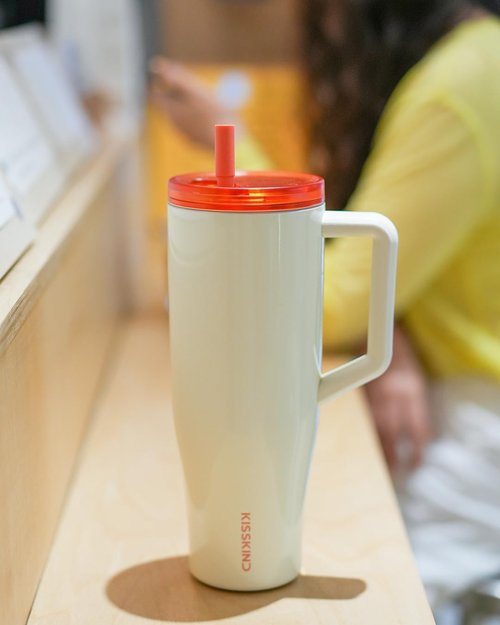 KISSKIND 40 oz Lumispin Tumbler - Insulated, 100% Leak Proof Water Cup with Handle | Velvety Cream