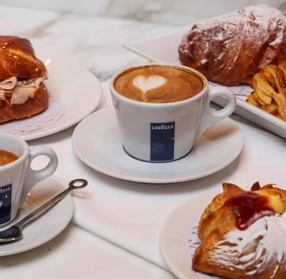 Lavazza Top Class Whole Bean Coffee Blend, Medium Espresso Roast Bag, 2.2 Pound (Pack of 1), Authentic Italian, Blended and roasted in Italy, Full bodied with smooth and balanced flavor