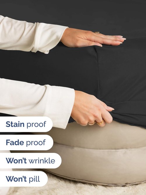 Extra Deep Full Fitted Sheet - Hotel Luxury Single Fitted Sheet Only - Easily Fits 18 inch to 24 inch Mattress - Ultra Soft, Wrinkle Free w/Extra Deep Pockets - Easy-Care, Breathable & Comfy - Black