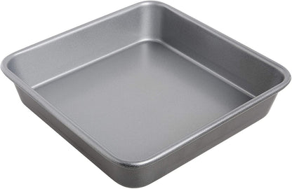 Cuisinart Classic Maker, Round Waffle, Silver & 9-Inch Chef's Classic Nonstick Bakeware Square Cake Pan, Silver