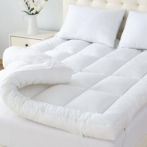 WhatsBedding 5 Inch Memory Foam Mattress Topper Queen for Back Pain Relief, Filled with Breathable Memory Foam, Soft Fluffy Supportive Bed Mattress Topper, 80x60x5 in