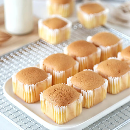 Skiennix White Cupcake Liners - 100 Count Square Baking Cups, Food Grade & Grease Resistant