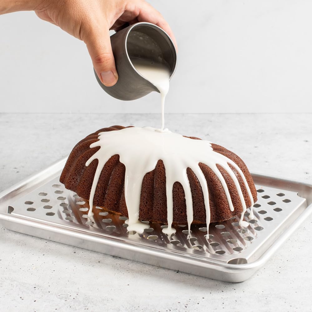 Nordic Ware Naturals Quarter Sheet - Versatile Oven & Cooling Rack | Perfect for Baking & Cooking