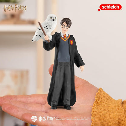 Schleich Harry Potter - 2 PC Snow Owl Toy Set - Collectible Wizarding World Figures for Kids & Adults | 42633
