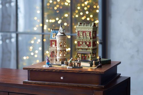 Department 56 | Christmas in The City Village Accessories - Woman's Best Friend Figurine, 1.97 Inch, Multicolor