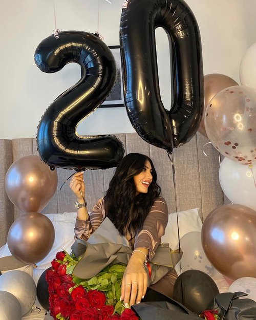 Black Number 25 Balloon - 40-Inch 25th Birthday Decoration for Men & Women | Elegant Party Supplies