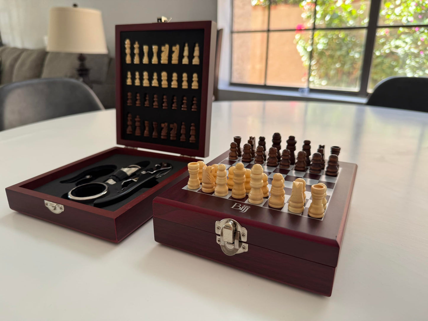 Wine Opener Gift Set with Chess Board – Elegant Wine Accessories Kit for Entertaining, Perfect for Wine Lovers, Hosts, and Unique Gifts