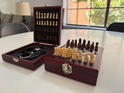 Wine Opener Gift Set with Chess Board – Elegant Wine Accessories Kit for Entertaining, Perfect for Wine Lovers, Hosts, and Unique Gifts