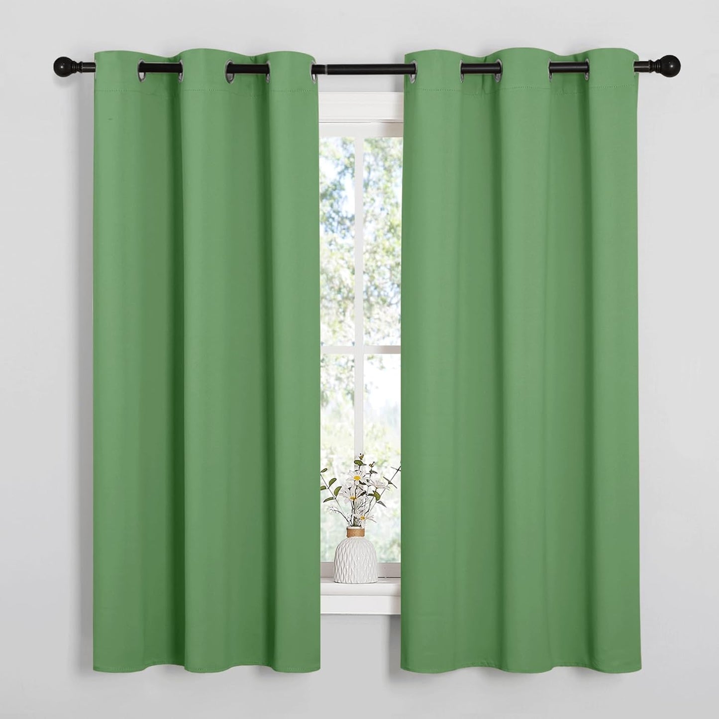 NICETOWN Forest Green Blackout Curtains - Thermal Insulated Drapes for Small Windows | 40" Length, 2 Panels, 29" Wide