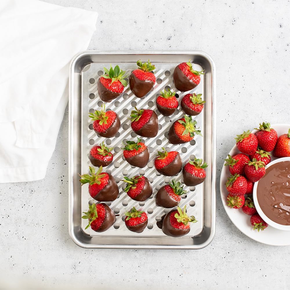 Nordic Ware Naturals Quarter Sheet - Versatile Oven & Cooling Rack | Perfect for Baking & Cooking