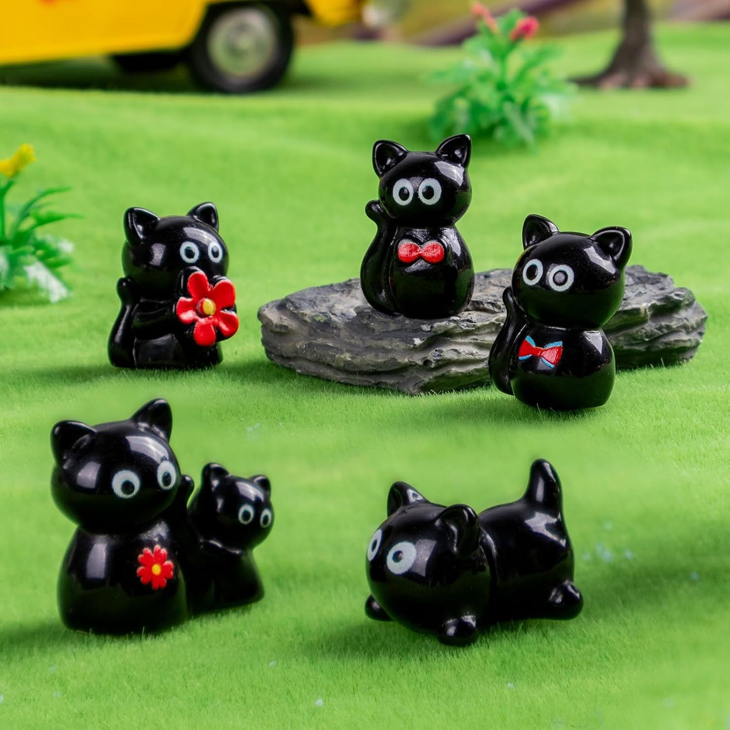 Skiennix Mini Resin Black Cat Figurines - 36 Pcs Tiny Animal Figures for Fairy Garden Decor