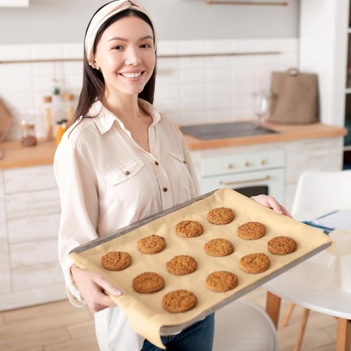 Honoson Natural Unbleached Parchment Paper - 150 Pcs Precut Non-Stick Sheets, 15x21 Inches for Baking & Cooking