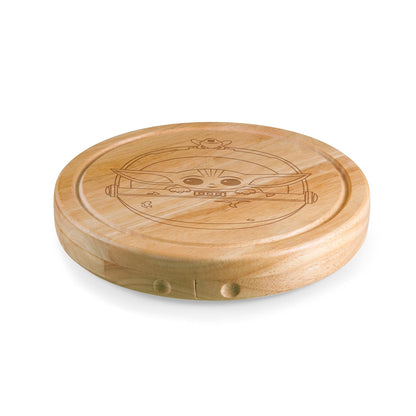 PICNIC TIME Star Wars Mandalorian Grogu Circo Cheese Board and Knife Set, Charcuterie Board Set, Wood Cutting Board, (Parawood)