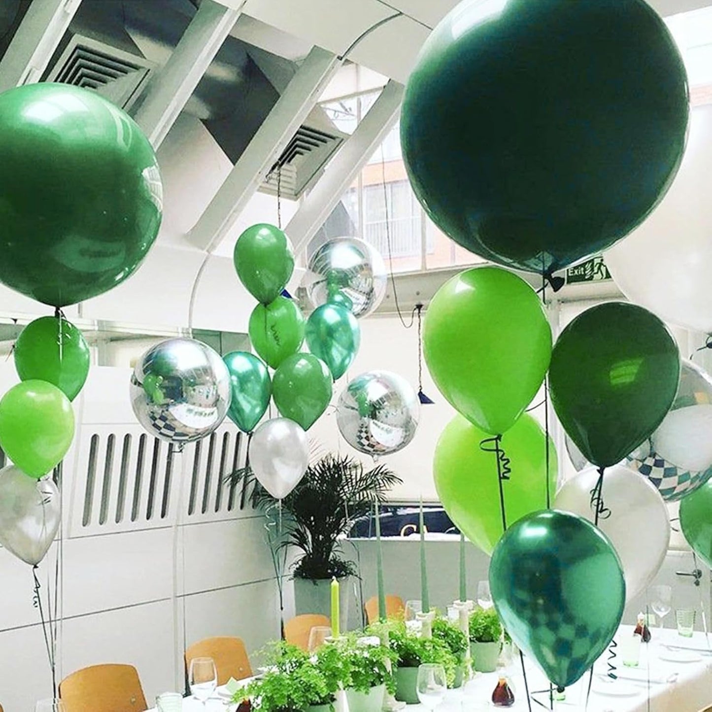 PartyWoo Dark Green Balloons - 20pcs 18-Inch Emerald Forest Green for Weddings & Celebrations