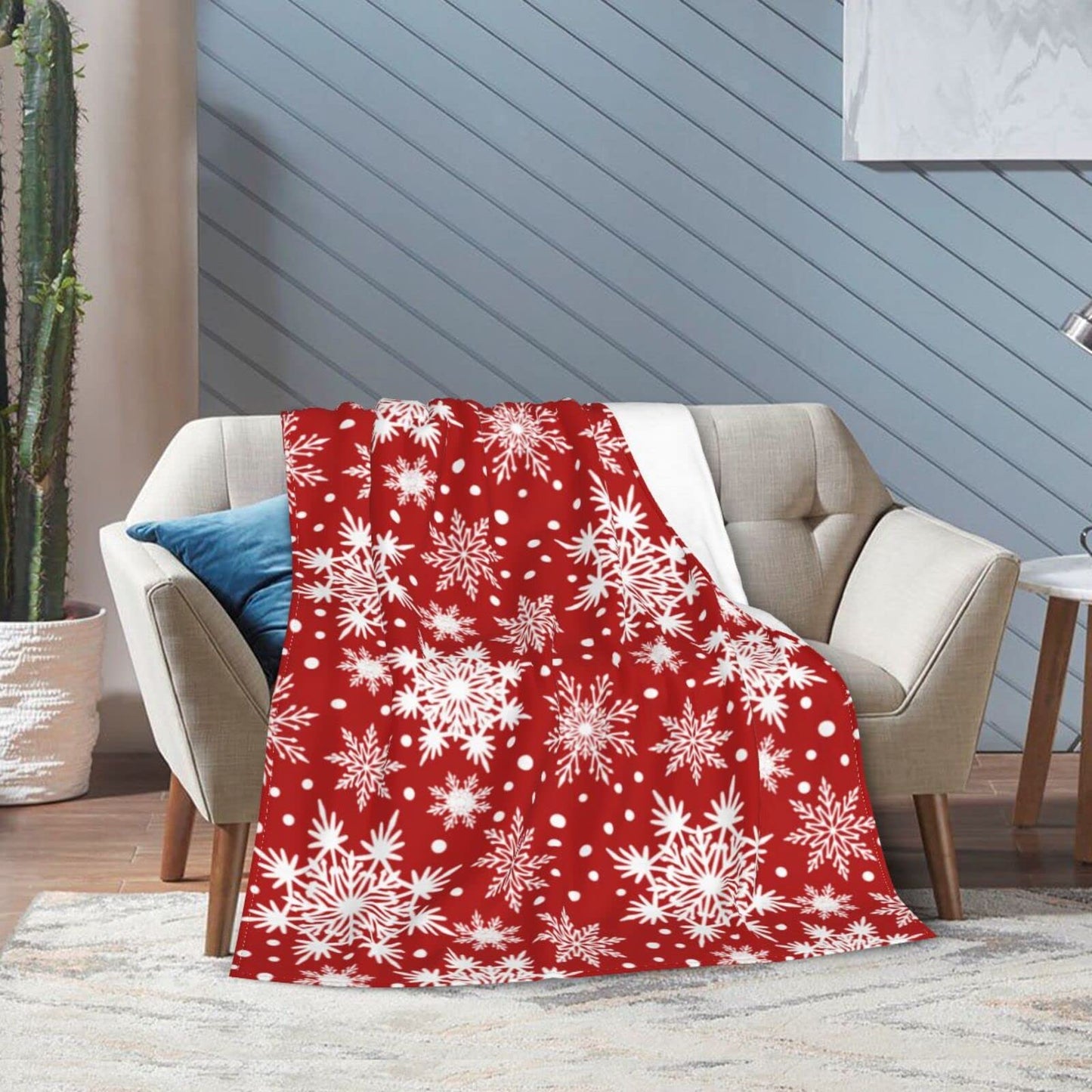 Perinsto Winter Snowflakes Red Throw Blanket Ultra Soft Warm All Season Christmas Decorative Fleece Blankets for Bed Chair Car Sofa Couch Bedroom 80"X60"