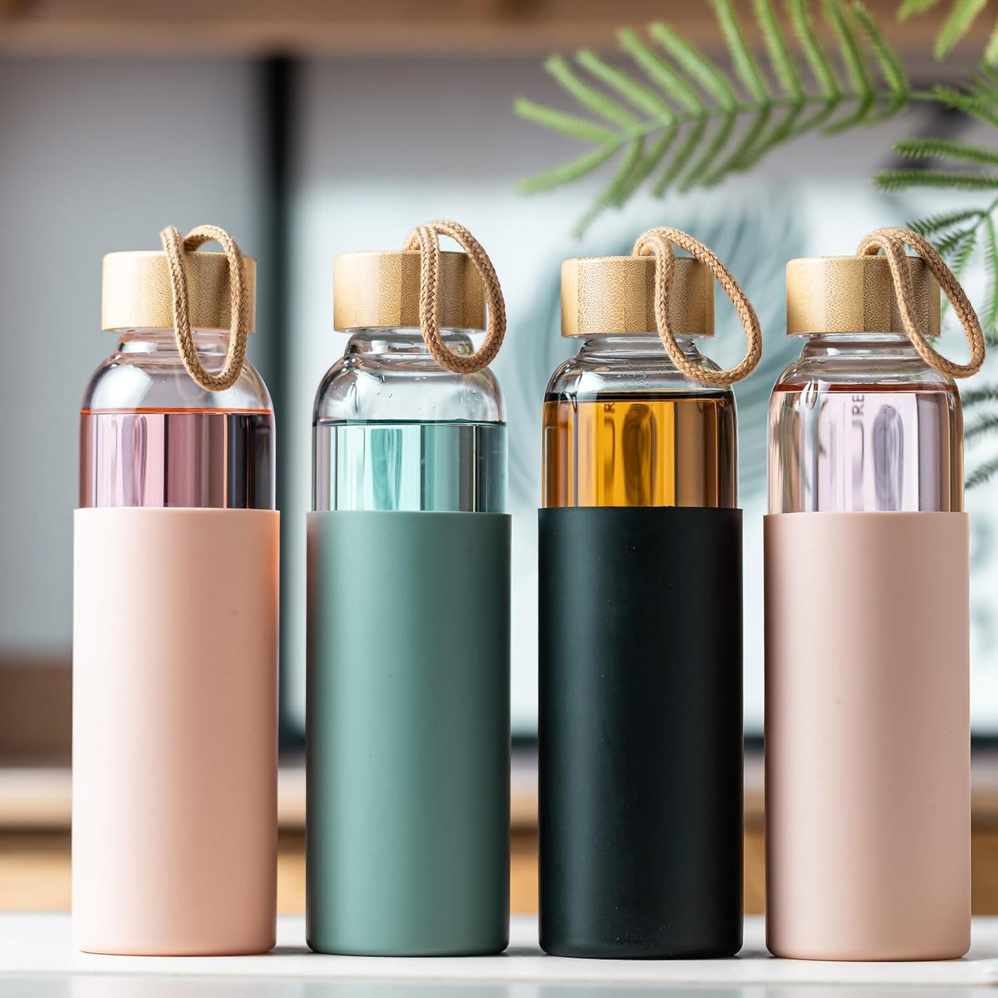 Skiennix 21oz Glass Water Bottle - BPA-Free, Silicone Sleeve & Bamboo Lid - Ideal for Gym, Office, Travel (Green)