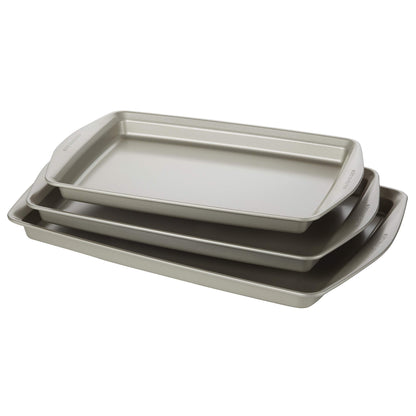 Rachael Ray Nonstick Bakeware Set without Grips includes Nonstick Cookie Sheets / Baking Sheets - 3 Piece, Silver