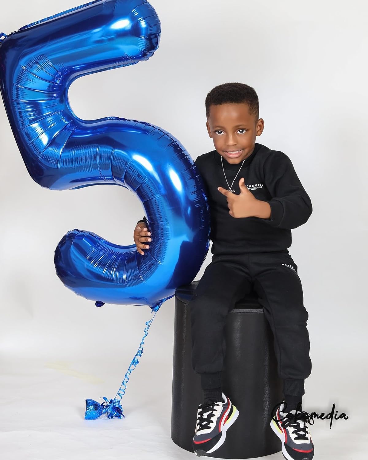 Number 90 Balloon by [Brand Name] - 40-Inch Navy Blue Birthday Decoration for 90th Celebration