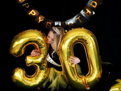 Gold Number 60 Balloon - 40-Inch Golden Birthday Decoration for 60th Celebration | Perfect for Men & Women