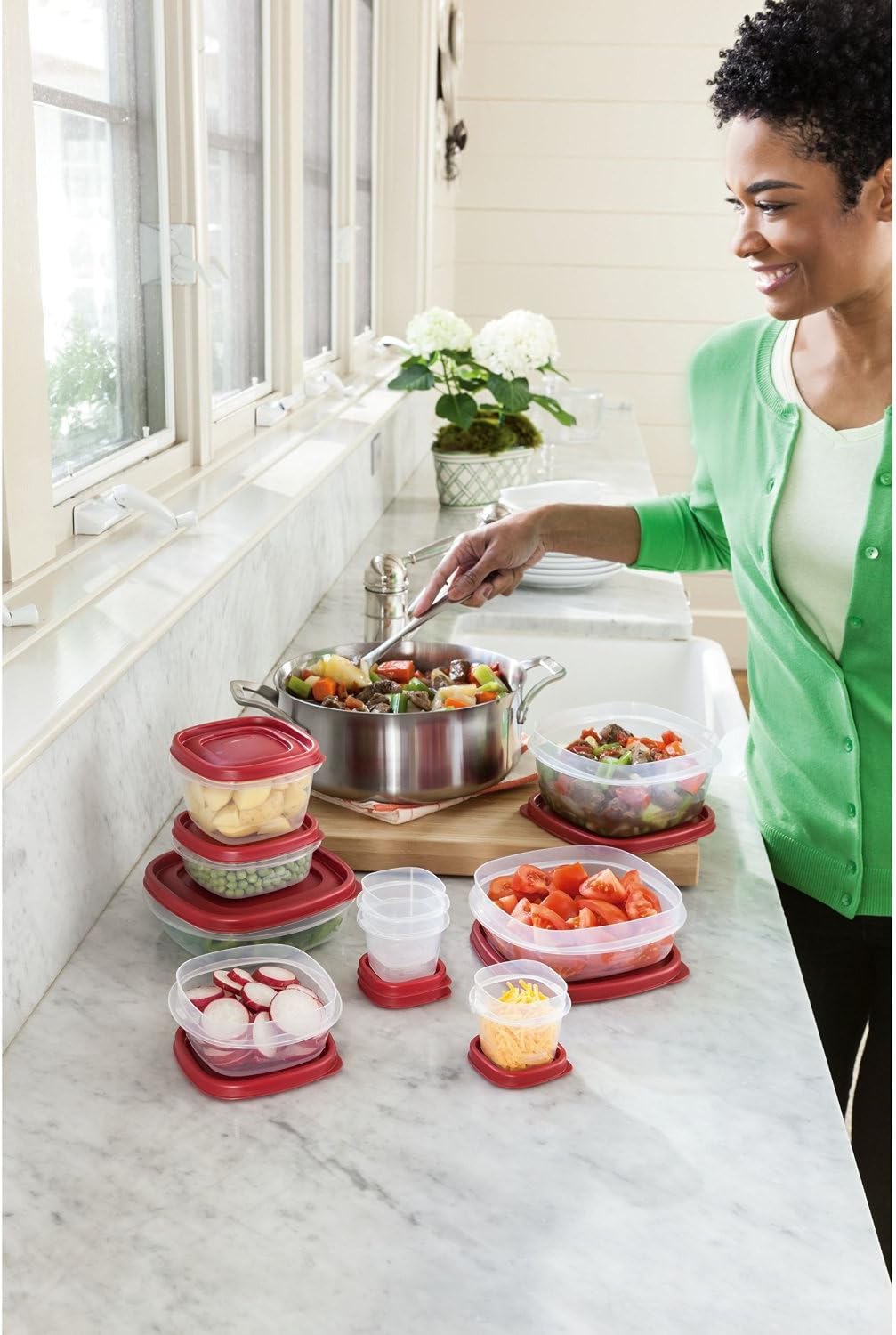 Rubbermaid Easy Find Lids Food Storage Containers - 18-Piece Set in Racer Red for Effortless Organization